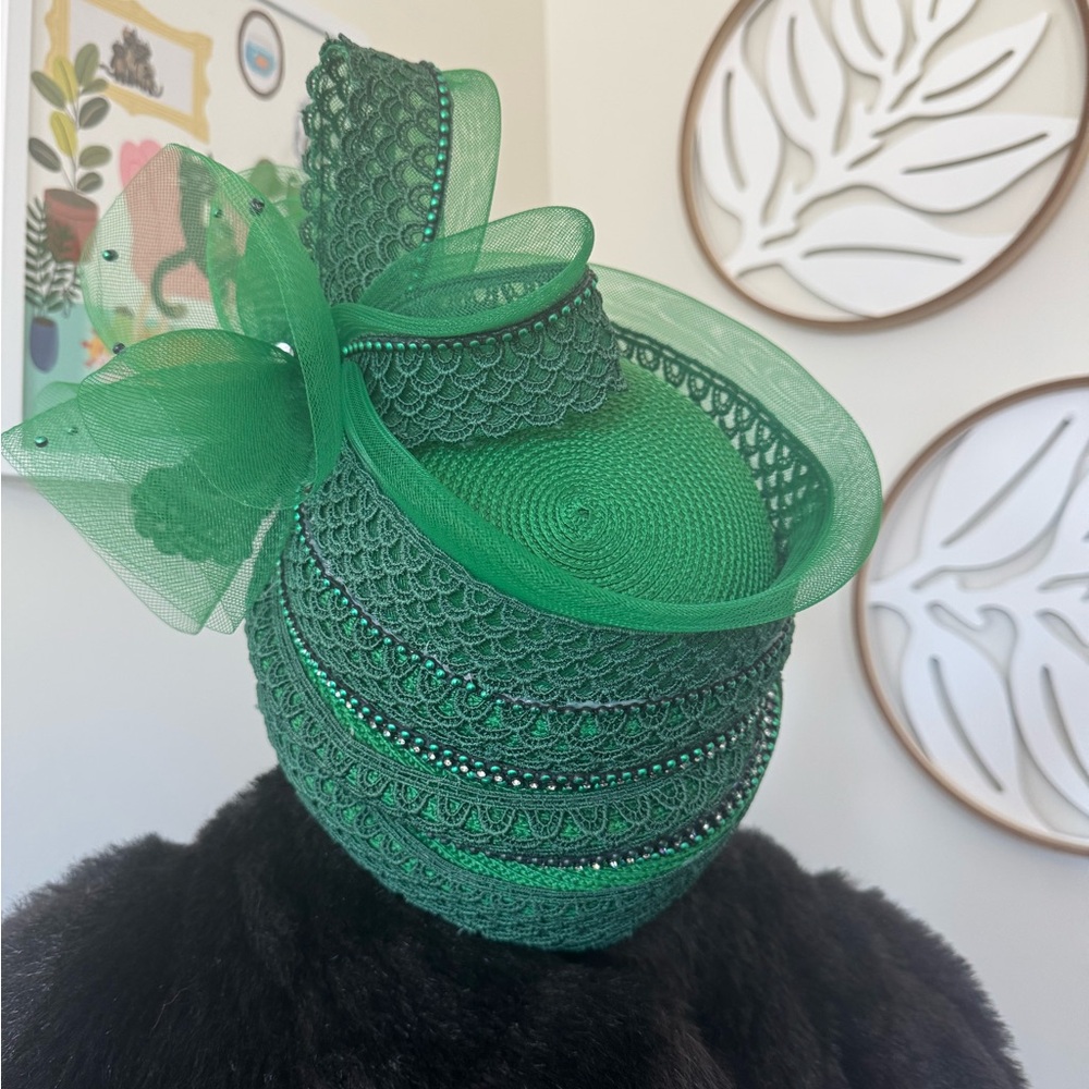 Emerald Green church Hat with Intricate Lace and Bow - Picture 2 of 11